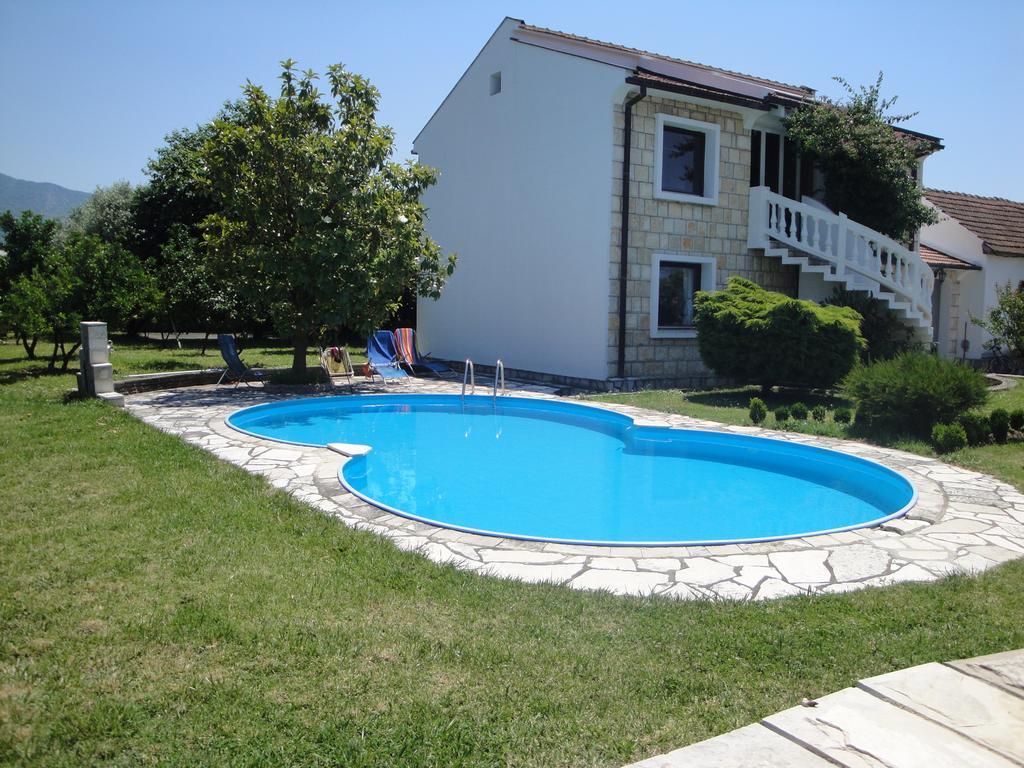 Leisure House Jovovic Villa Бар Стая снимка